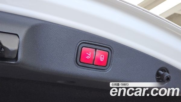 Mercedes-Benz E-Class 2021, фото 32