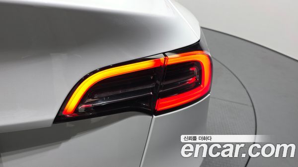 Tesla Model Y 2022, фото 8