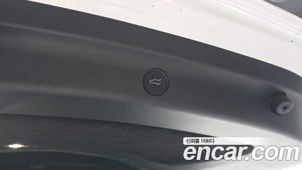 Tesla Model Y 2022, фото 30