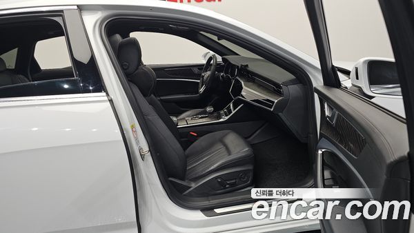 Audi A6 2021, фото 16