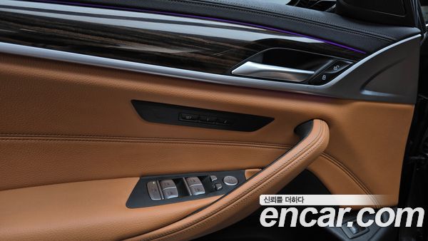 BMW 5 Series 2021, фото 29