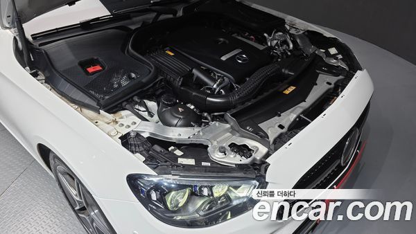Mercedes-Benz E-Class 2023, фото 6