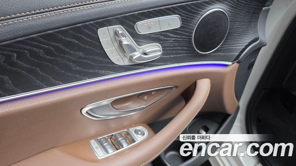 Mercedes-Benz E-Class 2023, фото 24