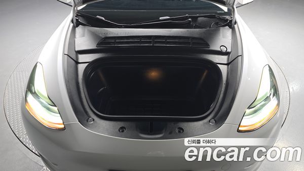 Tesla Model Y 2024, фото 5