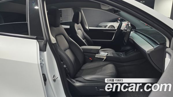 Tesla Model Y 2024, фото 15