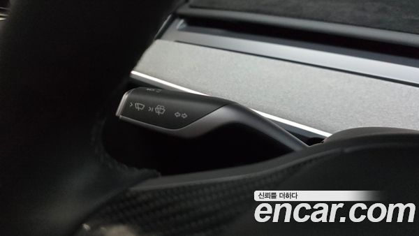 Tesla Model Y 2024, фото 28