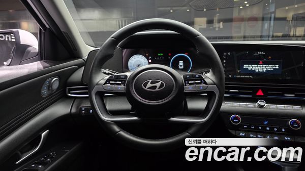 Hyundai Elantra 2025, фото 14