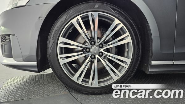 Audi A8 2021, фото 4