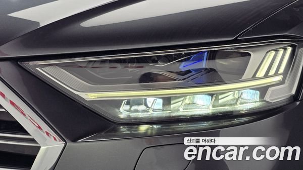 Audi A8 2021, фото 7