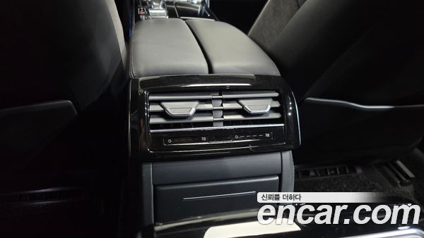 Audi A8 2021, фото 28