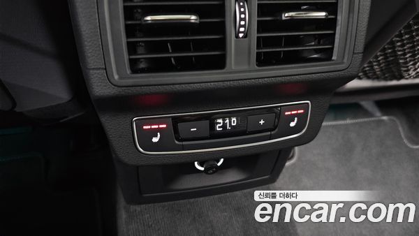 Audi SQ5 2020, фото 29