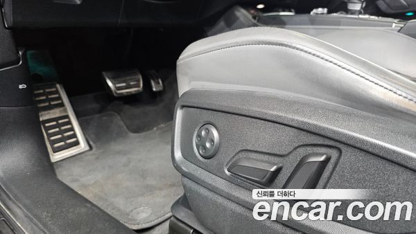 Audi SQ5 2020, фото 31