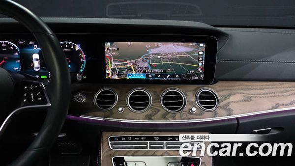 Mercedes-Benz E-Class 2021, фото 20