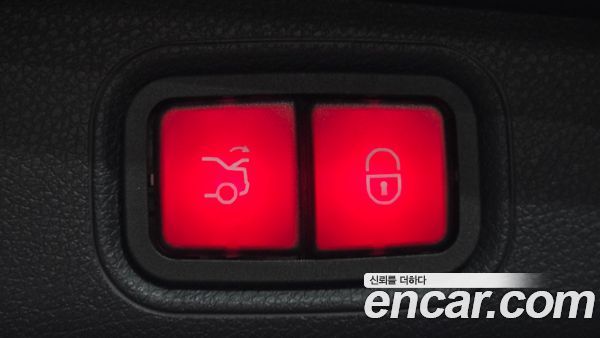 Mercedes-Benz E-Class 2021, фото 31
