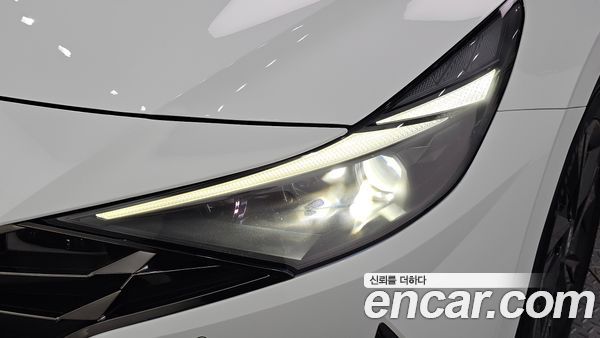 Hyundai Elantra 2023, фото 8