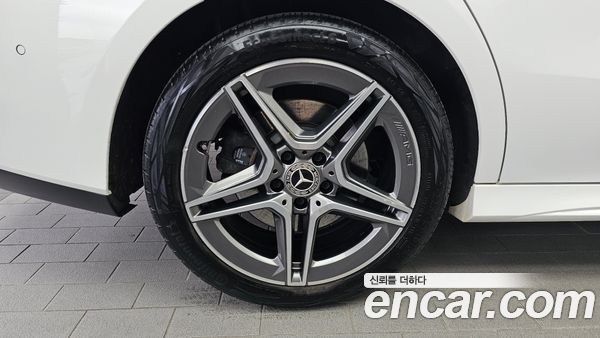 Mercedes-Benz CLA 2024, фото 5