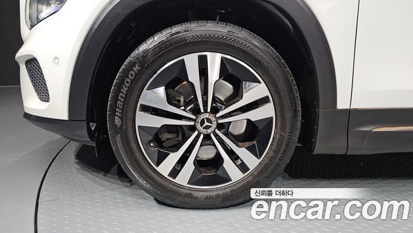 Mercedes-Benz GLB 2021, фото 4