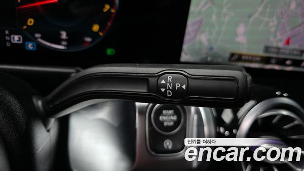 Mercedes-Benz GLB 2021, фото 11