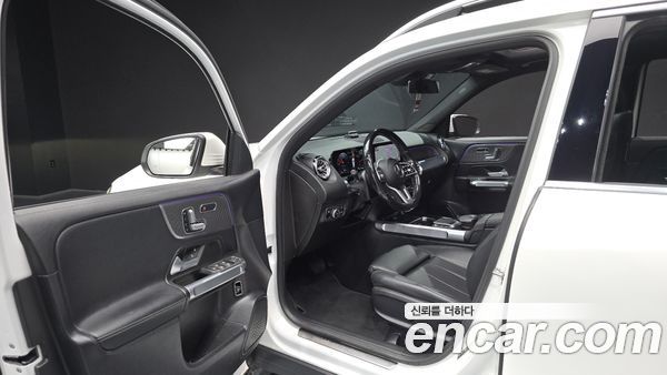 Mercedes-Benz GLB 2021, фото 12
