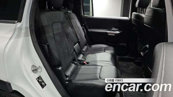 Mercedes-Benz GLB 2021, фото 16