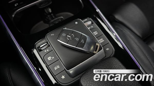 Mercedes-Benz GLB 2021, фото 23