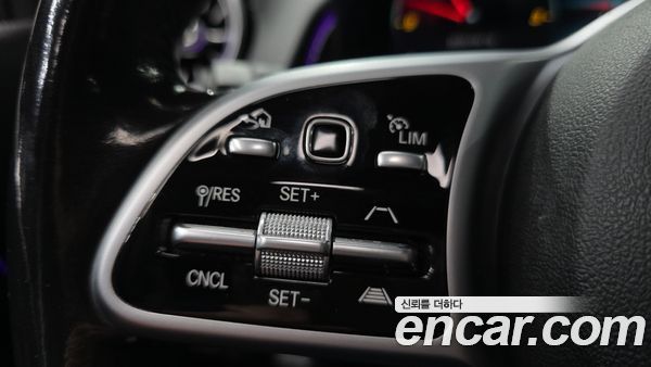 Mercedes-Benz GLB 2021, фото 28