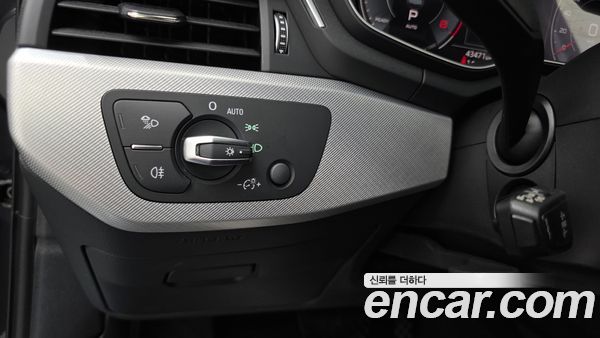 Audi A4 2020, фото 29