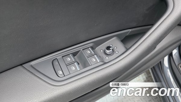 Audi A4 2020, фото 32
