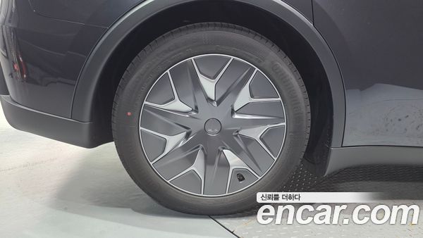 Tesla Model Y 2026, фото 5
