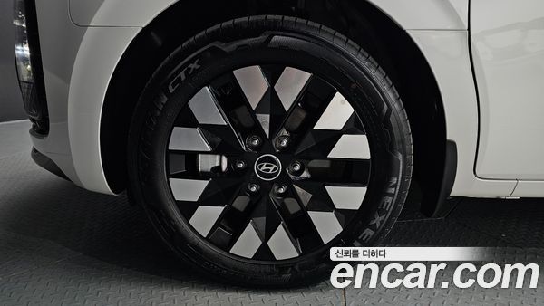 Hyundai Staria 2025, фото 5