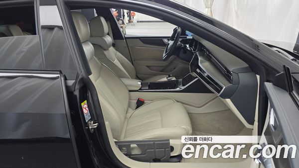 Audi A7 2020, фото 16