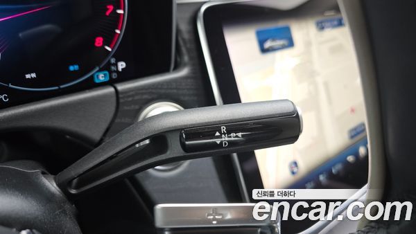 Mercedes-Benz E-Class 2025, фото 11