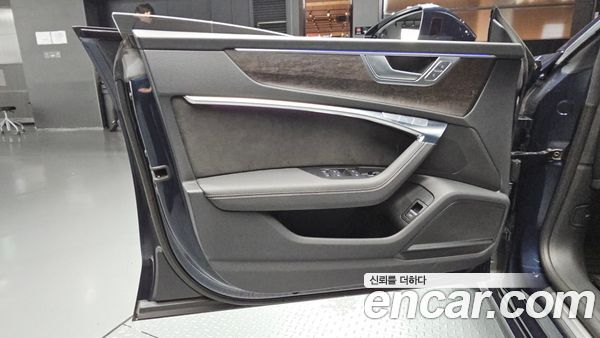 Audi A7 2021, фото 13