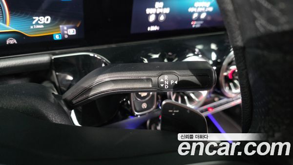 Mercedes-Benz GLA 2021, фото 9