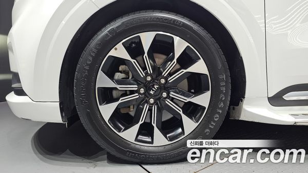 Kia Carnival 2021, фото 5