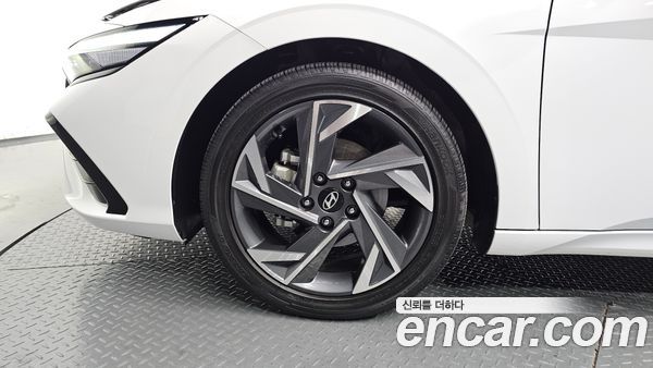 Hyundai Elantra 2024, фото 5