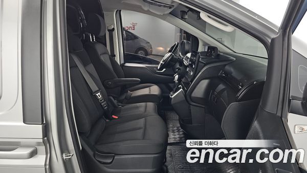 Hyundai Staria 2023, фото 16