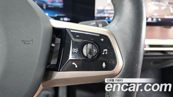 BMW iX 2023, фото 31
