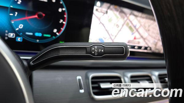 Mercedes-Benz GLS 2021, фото 12