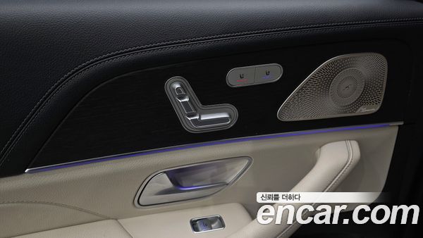 Mercedes-Benz GLS 2021, фото 35