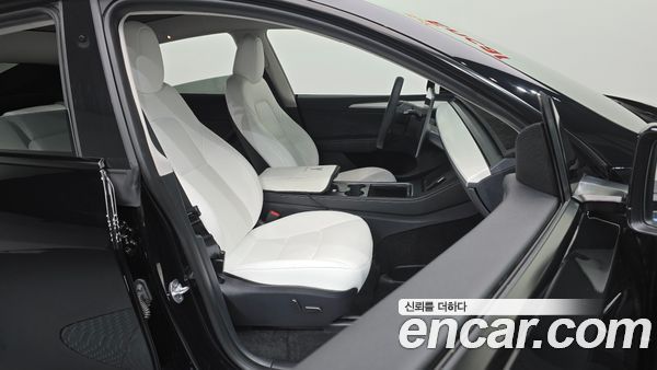 Tesla Model Y 2024, фото 15