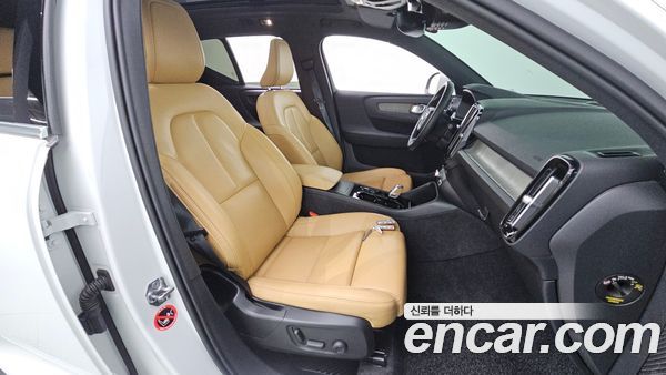 Volvo XC40 2021, фото 16