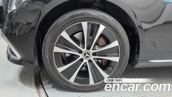 Mercedes-Benz E-Class 2021, фото 5