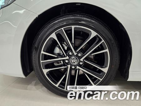 Toyota Camry 2025, фото 5