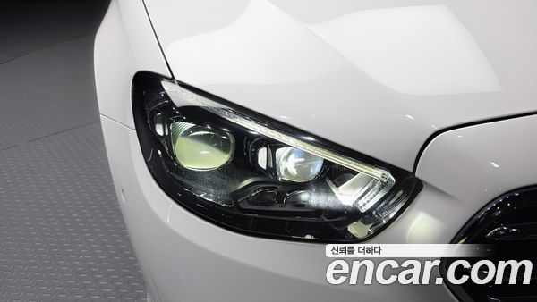 Mercedes-Benz E-Class 2021, фото 7