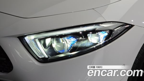 Mercedes-Benz CLS 2023, фото 8