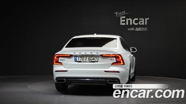 Volvo S60 2021, фото 4