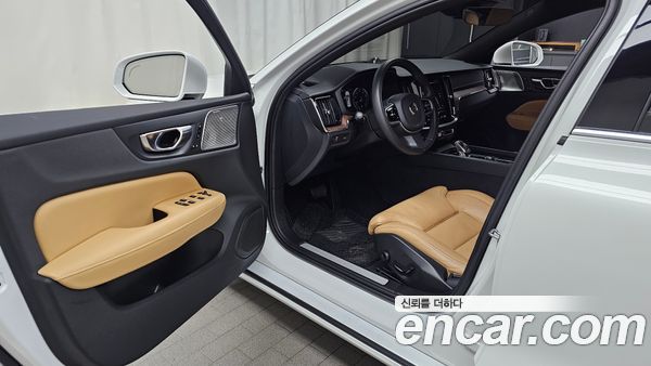Volvo S60 2021, фото 13