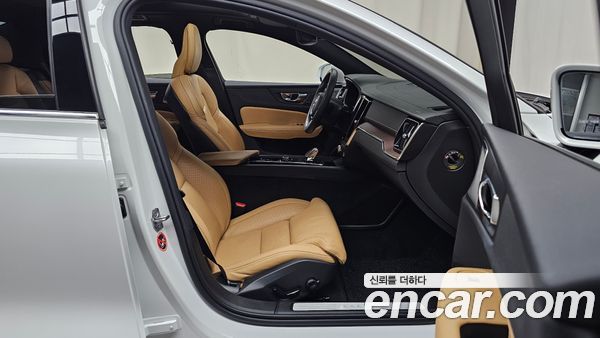 Volvo S60 2021, фото 17