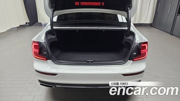 Volvo S60 2021, фото 26